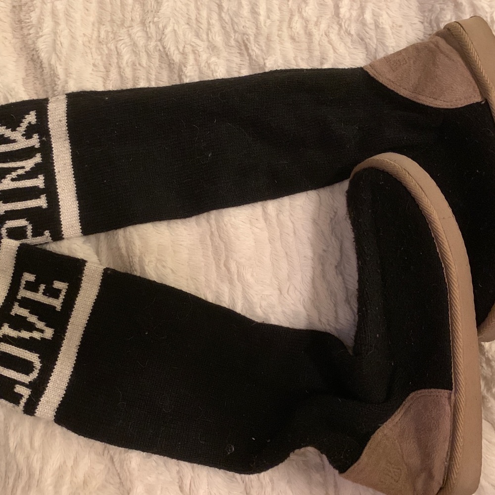 Victoria’s Secret PINK slipper boots